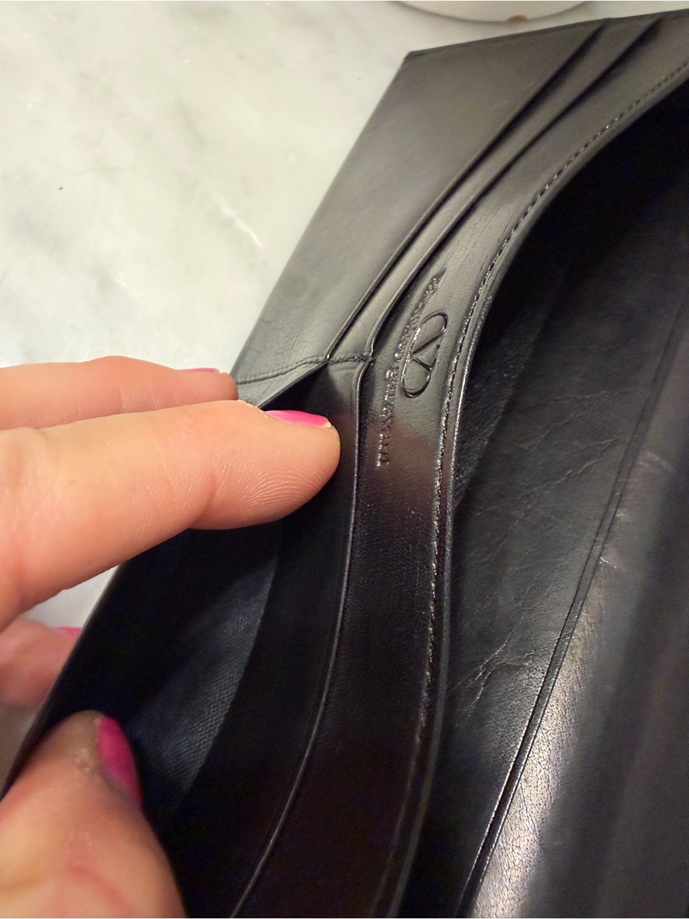 Valentino Garavani Bi-Fold Leather Wallet - Picture 4 of 13